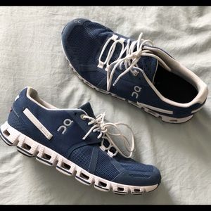 On Cloud (OC) Running Shoes - Navy